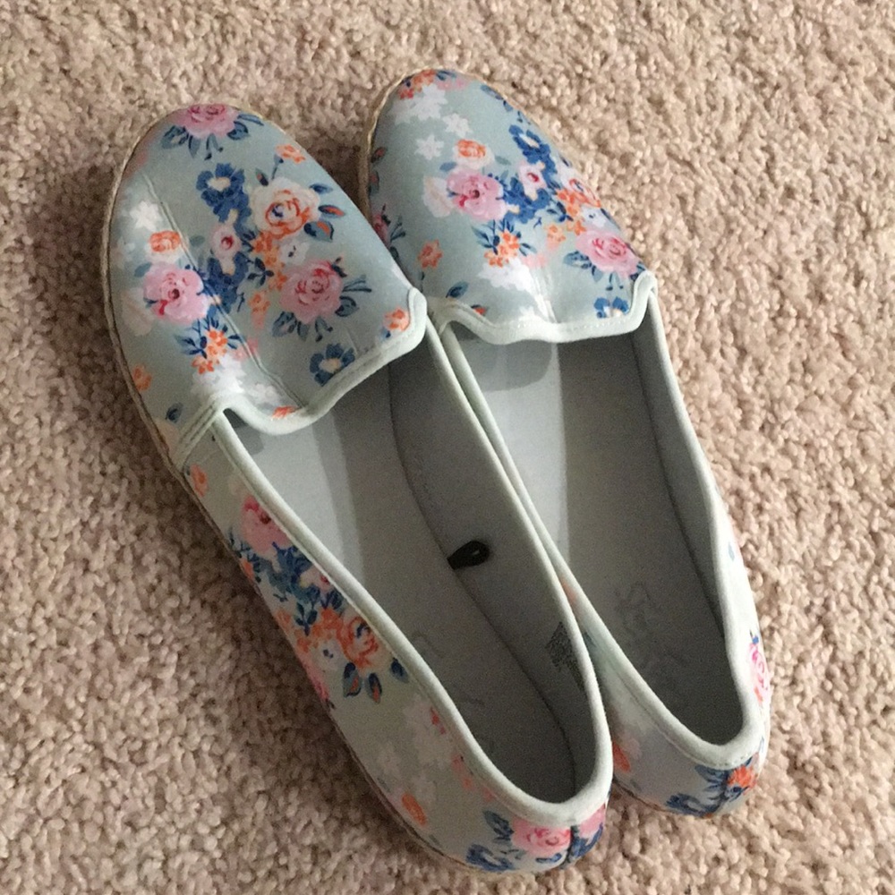 Slip on flats